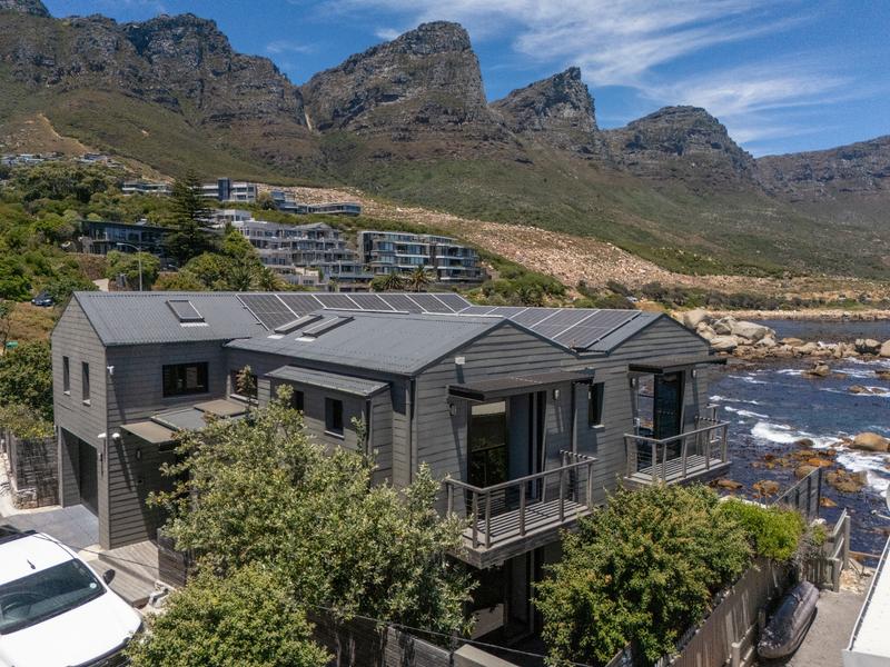 To Let 5 Bedroom Property for Rent in Camps Bay Western Cape
